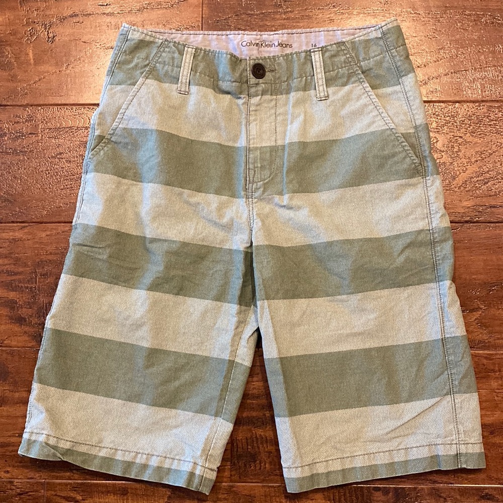 CALVIN KLEIN JEANS BOYS FLAT FRONT SHORTS SIZE 16